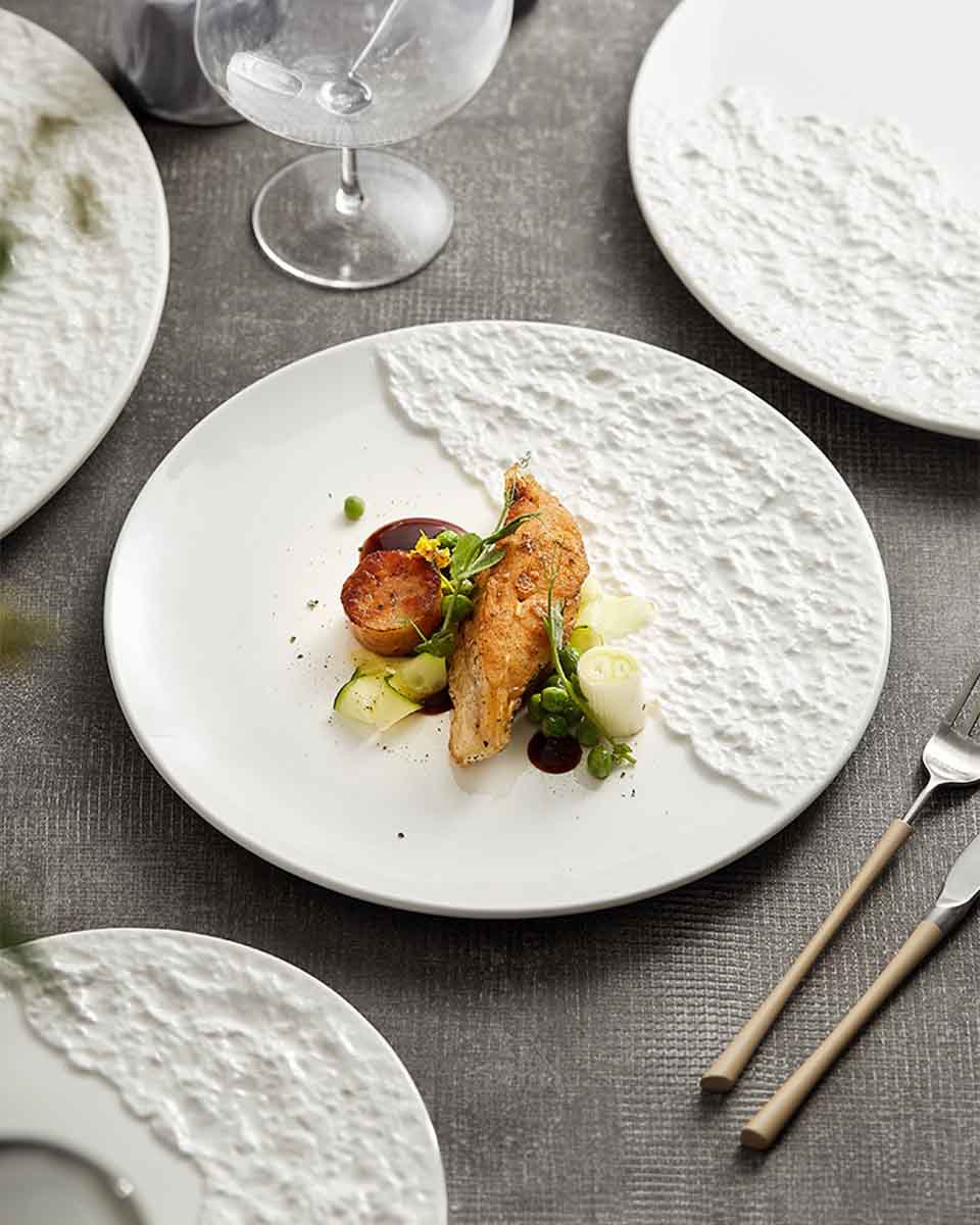 ROKA White Matt Canvas Plate 31 cm