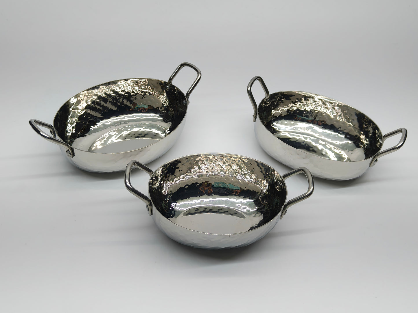 DW Oval Boat Pan SS Hammered with Wire Handle
