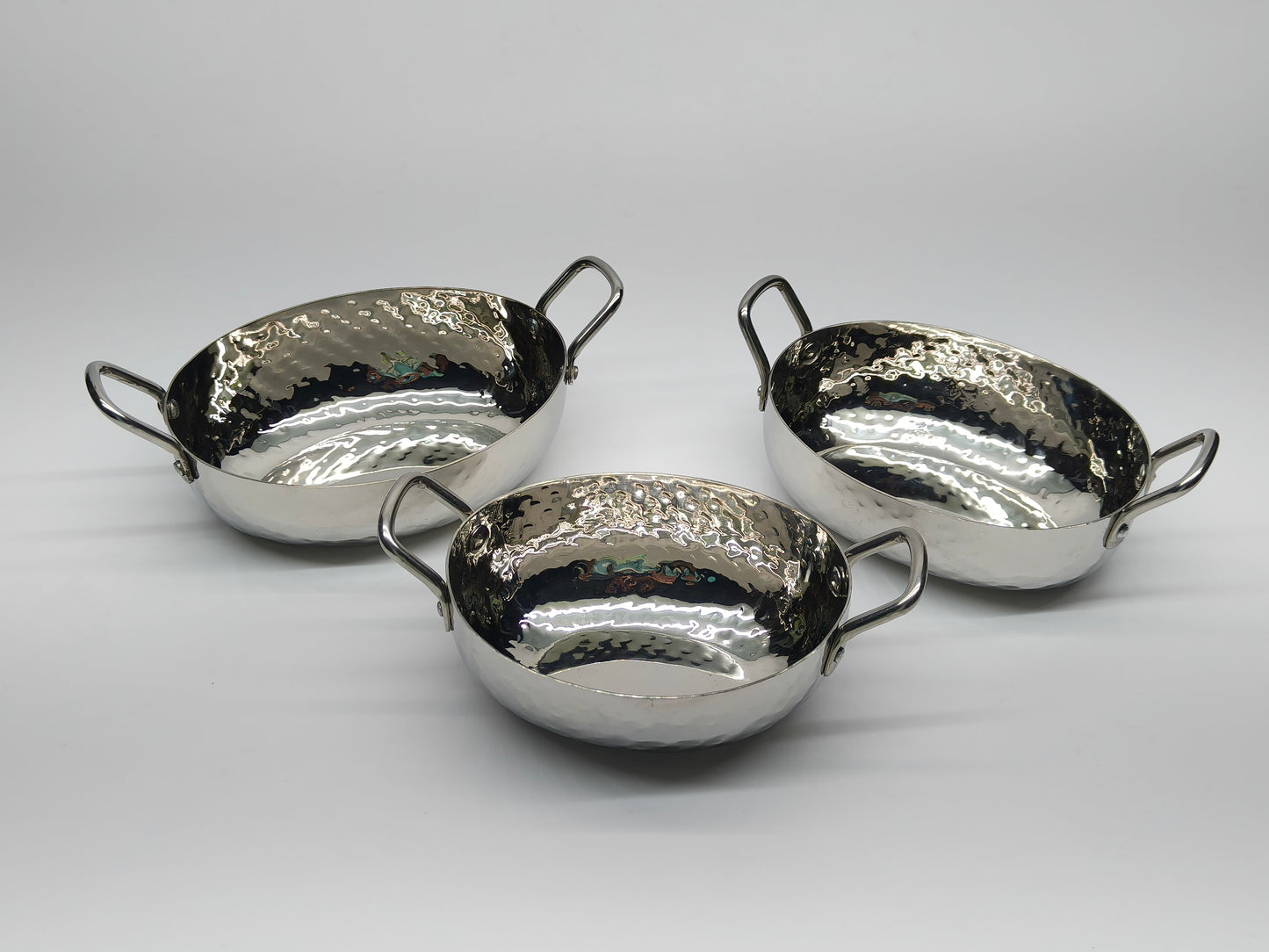 DW Oval Boat Pan SS Hammered with Wire Handle