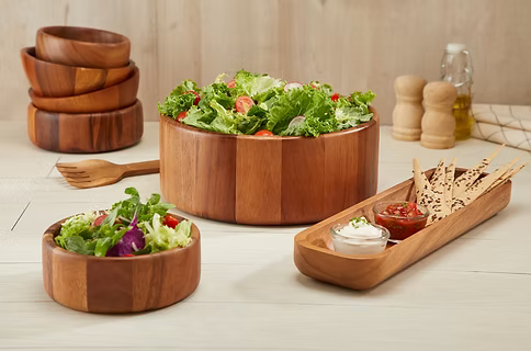 Elevate Hospitality Dining with Acacia Wooden Platters & Trays