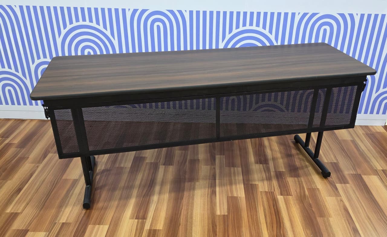 DW Modesty Table with Panel