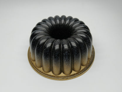 Diner Wares Heavy Cast Aluminum Bundt Cake Mould